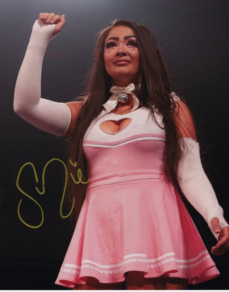 Impact Wrestling Susie Signed 8x10 Photo